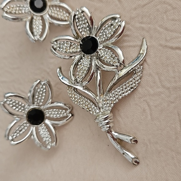 SARAH COV Silver Tone & Black Stone 3 Piece Set - Picture 2 of 7